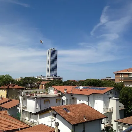 Fiorita Aparthotel 3*