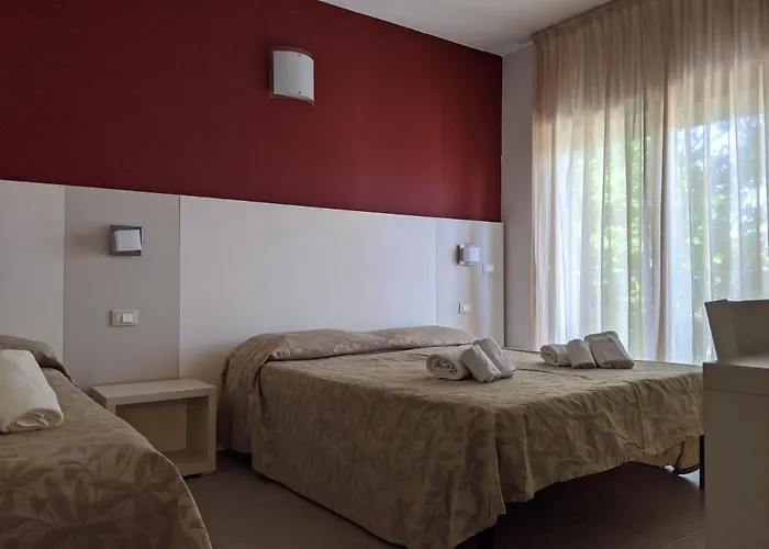 Fiorita Aparthotel 3*